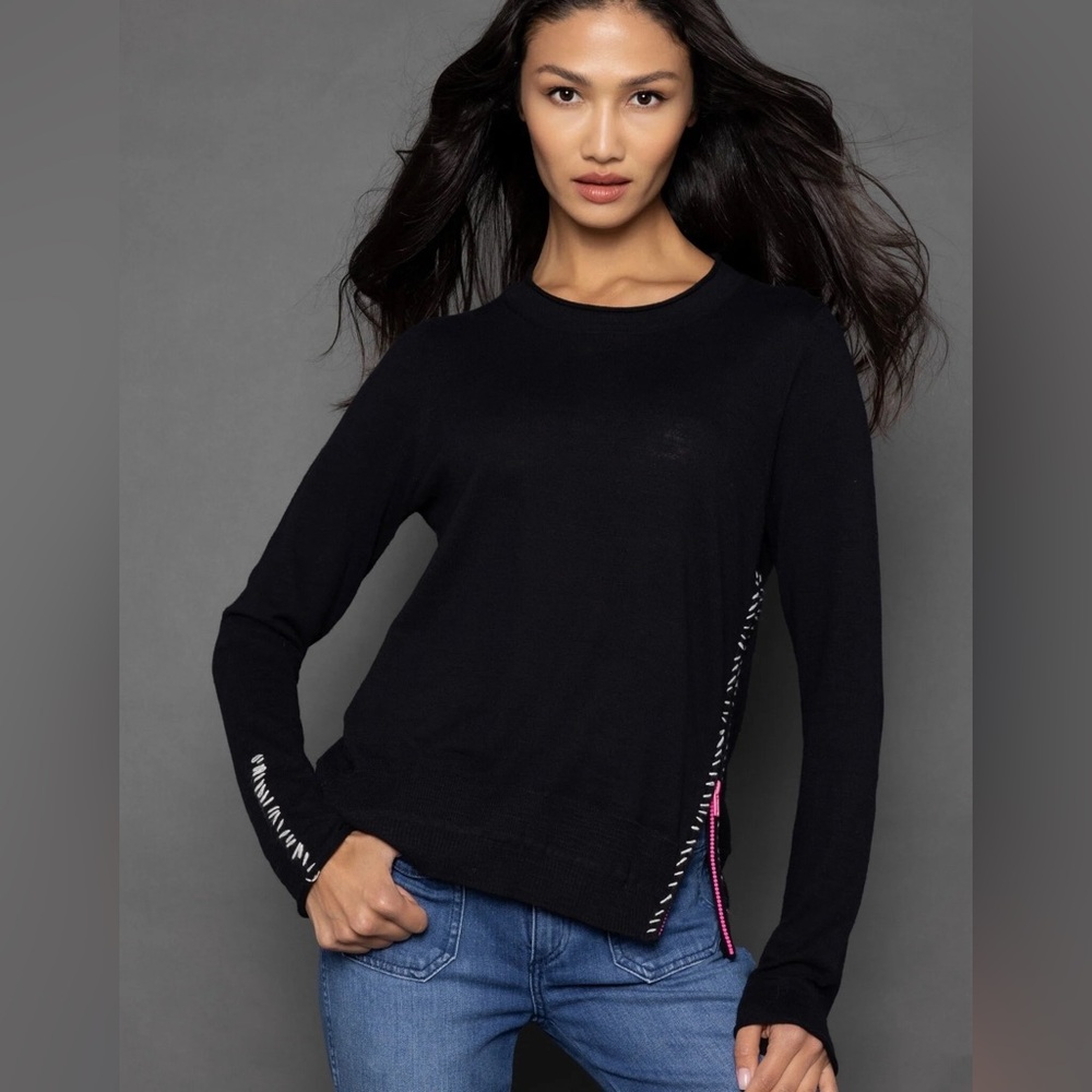 Lisa Todd Black ZipCode Sweater Womens XS Black 100% Cotton Zipper Hot Pink